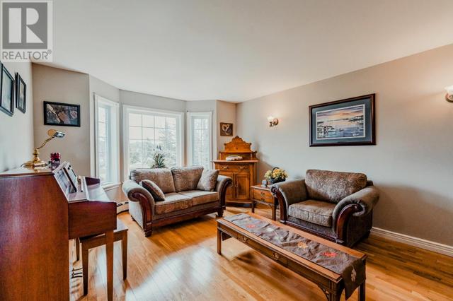 16 Cardinal Cres, House detached with 4 bedrooms, 2 bathrooms and null parking in Paradise NL | Image 8