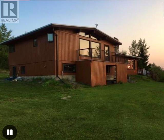 13044 221 Rd, House detached with 4 bedrooms, 3 bathrooms and 1 parking in Peace River D BC | Image 1