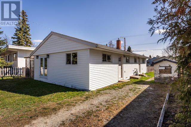 1302 Douglas St, House detached with 3 bedrooms, 2 bathrooms and null parking in Prince George BC | Image 2