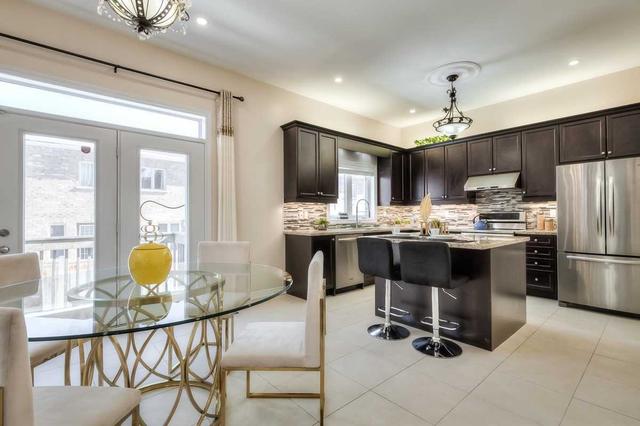 56 Wozniak Cres, House detached with 4 bedrooms, 4 bathrooms and 4 parking in Markham ON | Image 2