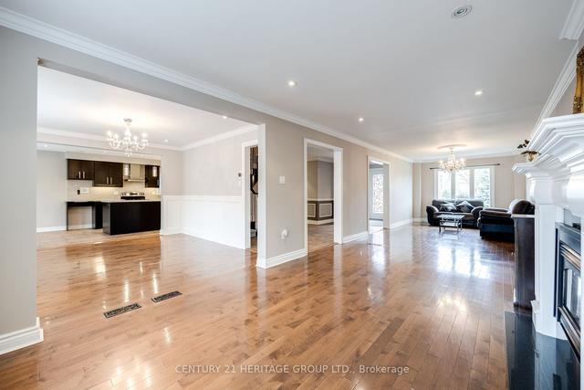 80 Savage Rd, House detached with 4 bedrooms, 3 bathrooms and 3 parking in Newmarket ON | Image 38