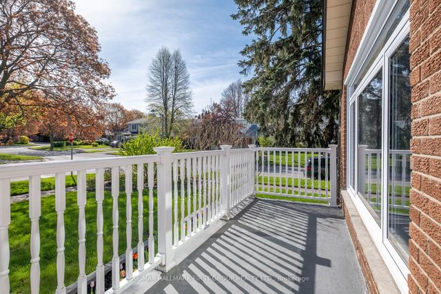 1832 Bronte Sq, House detached with 4 bedrooms, 3 bathrooms and 6 parking in Pickering ON | Image 12