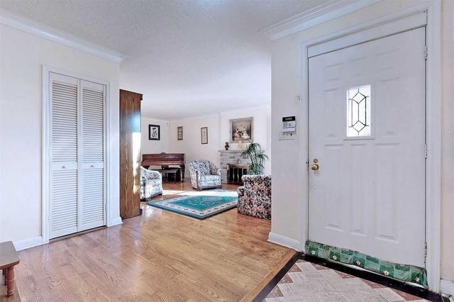 2621 Bayview Ave, House detached with 3 bedrooms, 3 bathrooms and 6 parking in Toronto ON | Image 3