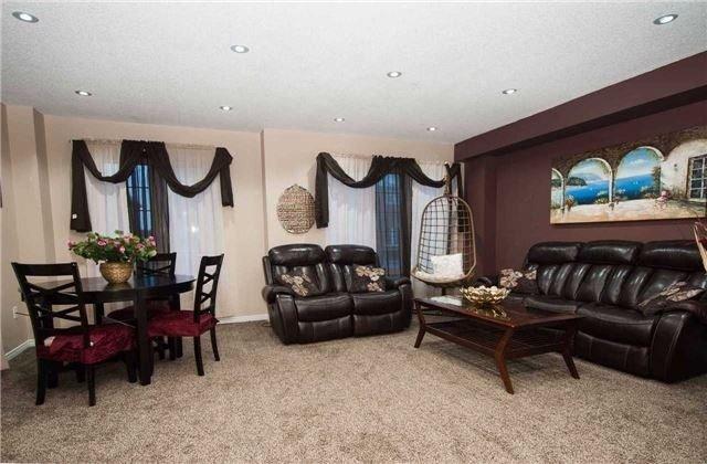 18 Red Sea Way, House attached with 3 bedrooms, 4 bathrooms and 3 parking in Markham ON | Image 18
