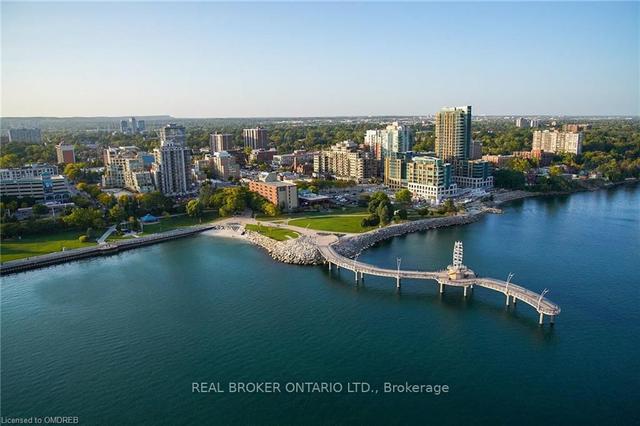 604 - 2060 Lakeshore Rd, Condo with 2 bedrooms, 2 bathrooms and 2 parking in Burlington ON | Image 12