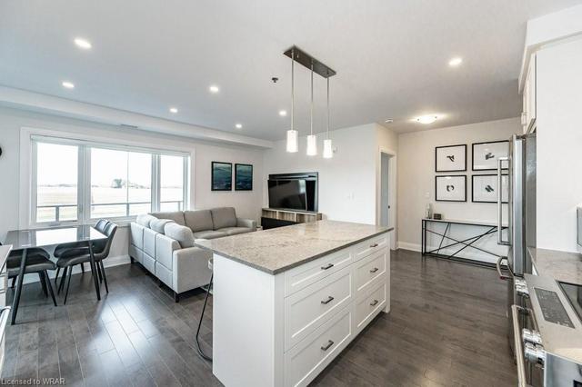 c103 - 249 Grey Silo Road, House attached with 2 bedrooms, 2 bathrooms and 2 parking in Waterloo ON | Image 9