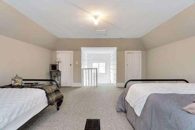 6317 Yonge St, House detached with 3 bedrooms, 1 bathrooms and 4 parking in Innisfil ON | Image 7