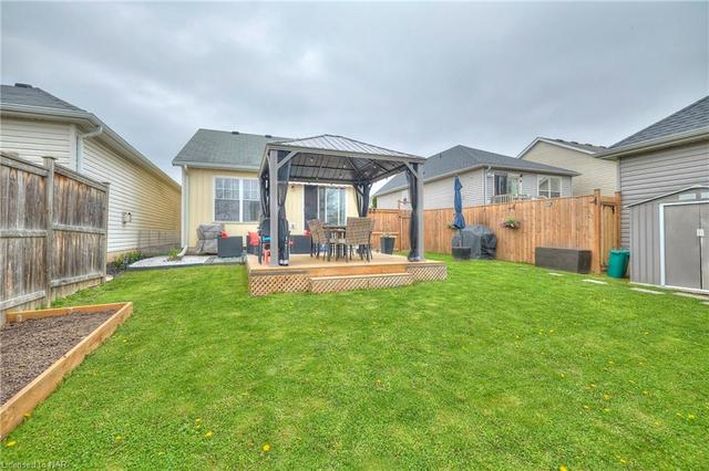68 Chicory Cres, House detached with 2 bedrooms, 2 bathrooms and 2 parking in St. Catharines ON | Image 26