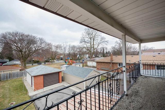 8 Vimy Ave, House detached with 3 bedrooms, 2 bathrooms and 3 parking in Toronto ON | Image 19