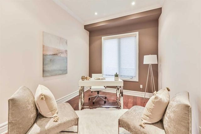 UPPER - 247 Sunset Beach Rd, House detached with 4 bedrooms, 4 bathrooms and 3 parking in Richmond Hill ON | Image 4