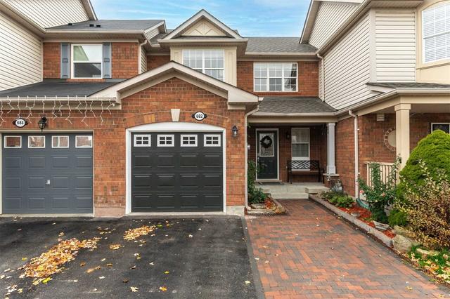 682 Hamilton Cres, House attached with 3 bedrooms, 3 bathrooms and 2 parking in Milton ON | Image 1