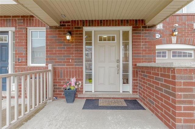 76 Suitor Crt, House attached with 2 bedrooms, 2 bathrooms and 3 parking in Milton ON | Image 4