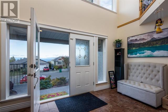5767 Bradbury Rd, House detached with 4 bedrooms, 4 bathrooms and 2 parking in Nanaimo BC | Image 14