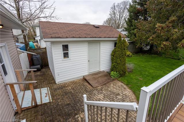 504 18th St E, House detached with 3 bedrooms, 1 bathrooms and 5 parking in Owen Sound ON | Image 3