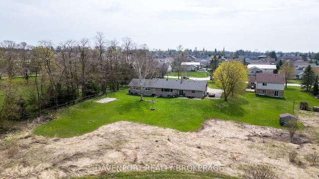298 London Rd S, House detached with 2 bedrooms, 1 bathrooms and 12 parking in Wellington North ON | Image 21