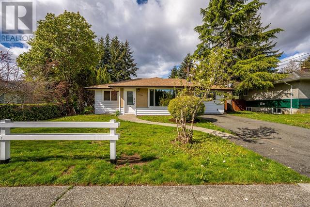 1351 Grieve Ave, House detached with 3 bedrooms, 1 bathrooms and 2 parking in Courtenay BC | Image 32