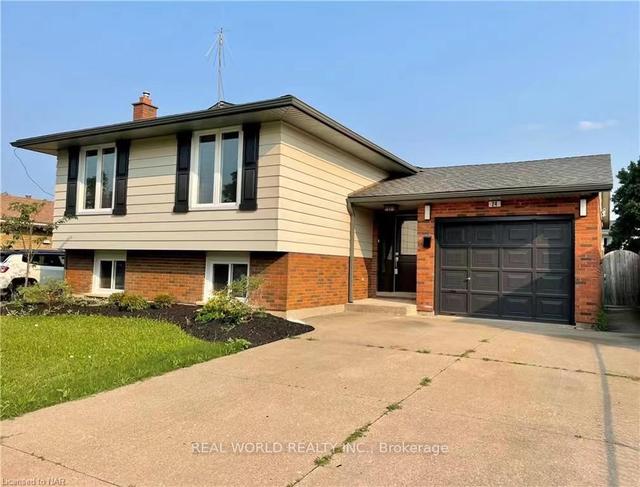 UPPER - 24 Winnifred Ave, House detached with 3 bedrooms, 1 bathrooms and 3 parking in St. Catharines ON | Image 1