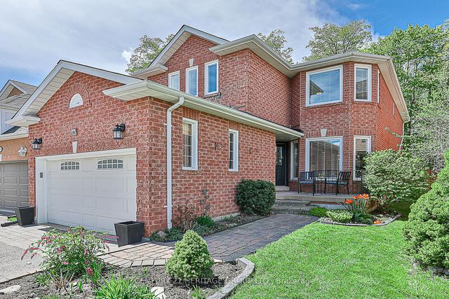 402 Carruthers Ave, House detached with 3 bedrooms, 3 bathrooms and 4 parking in Newmarket ON | Image 1