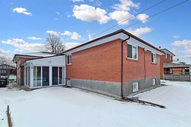 30 Kathrose Dr, House detached with 3 bedrooms, 2 bathrooms and 5 parking in Toronto ON | Image 19