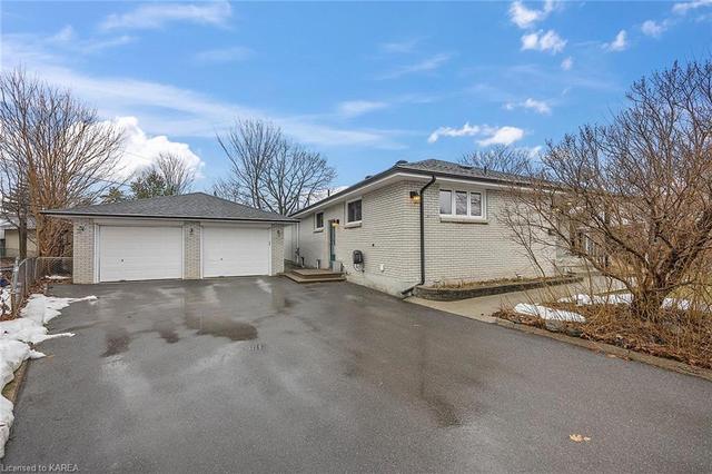 92 Brentwood Cres, House detached with 3 bedrooms, 3 bathrooms and null parking in Kingston ON | Image 23