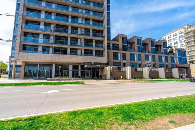 404 - 1940 Ironstone Dr, Condo with 2 bedrooms, 2 bathrooms and 2 parking in Burlington ON | Image 12