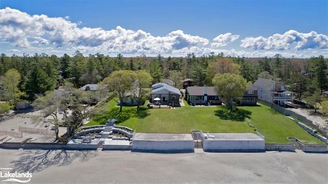 136 Shore Lane, House detached with 5 bedrooms, 3 bathrooms and 5 parking in Wasaga Beach ON | Image 25