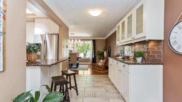 17 Silverdale Cres, House detached with 3 bedrooms, 3 bathrooms and 5 parking in London ON | Image 9