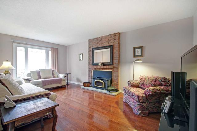 43 Birdsilver Gdns, House detached with 4 bedrooms, 4 bathrooms and 8 parking in Toronto ON | Image 10