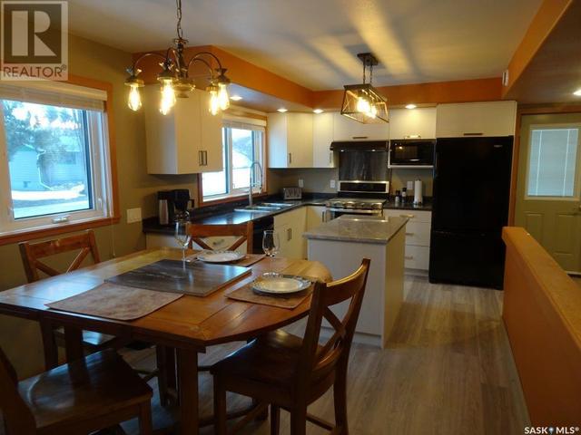 33 Second Ave Nw, House detached with 4 bedrooms, 2 bathrooms and null parking in Preeceville SK | Image 6