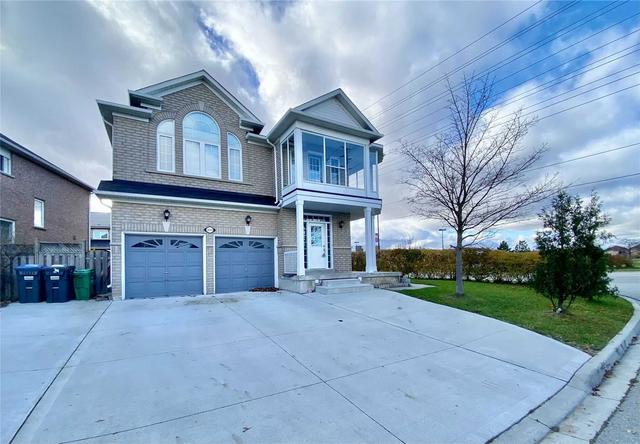 5688 Pegasus St, House detached with 4 bedrooms, 3 bathrooms and 4 parking in Mississauga ON | Image 1