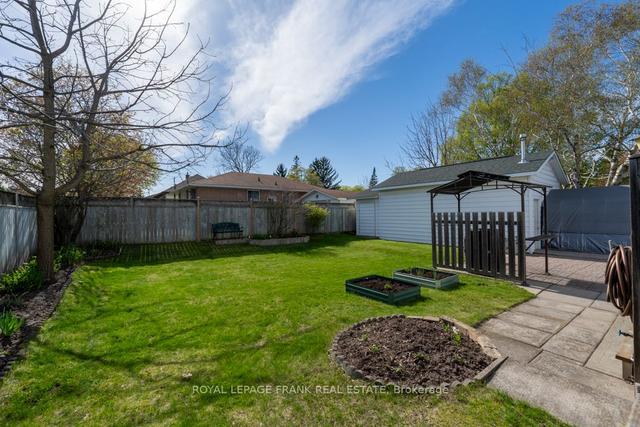 95 Adelaide St N, House detached with 3 bedrooms, 2 bathrooms and 10 parking in Kawartha Lakes ON | Image 27