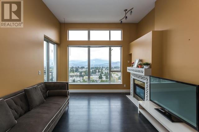PH2 - 7077 Beresford St, Condo with 2 bedrooms, 1 bathrooms and 1 parking in Burnaby BC | Image 7