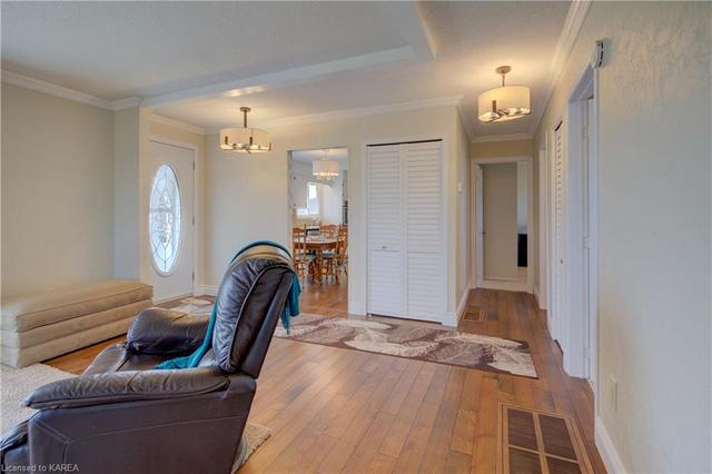 3958 Petworth Rd Rd, House detached with 3 bedrooms, 1 bathrooms and 8 parking in South Frontenac ON | Image 8