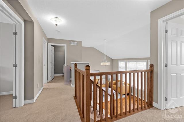 406 Vendevale Ave, House detached with 4 bedrooms, 4 bathrooms and 4 parking in Ottawa ON | Image 18