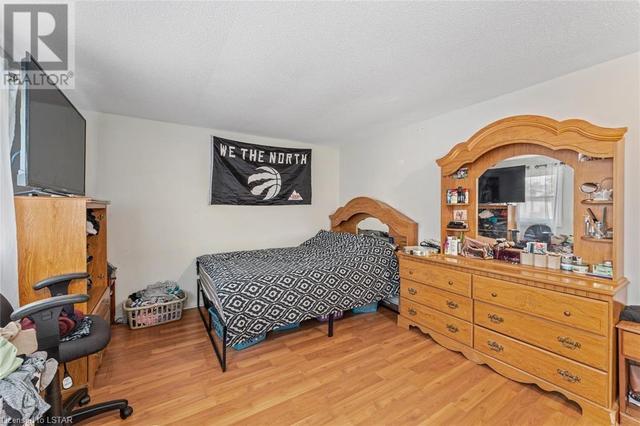 112 Euphemia St N, House other with 4 bedrooms, 2 bathrooms and 1 parking in Sarnia ON | Image 10