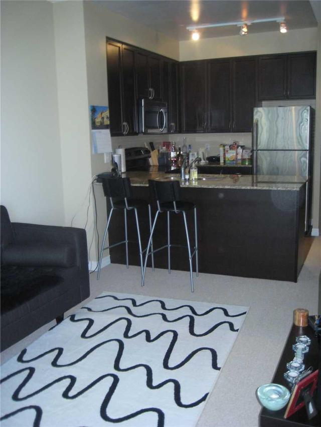 1001 - 225 Webb Dr, Condo with 1 bedrooms, 1 bathrooms and 1 parking in Mississauga ON | Image 3