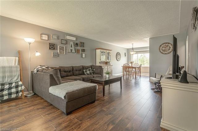18 - 241 Dufferin St, House attached with 3 bedrooms, 1 bathrooms and 2 parking in Stratford ON | Image 36