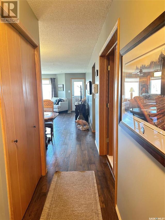 304 - 11 Coteau Ave W, Condo with 1 bedrooms, 2 bathrooms and null parking in Weyburn SK | Image 2