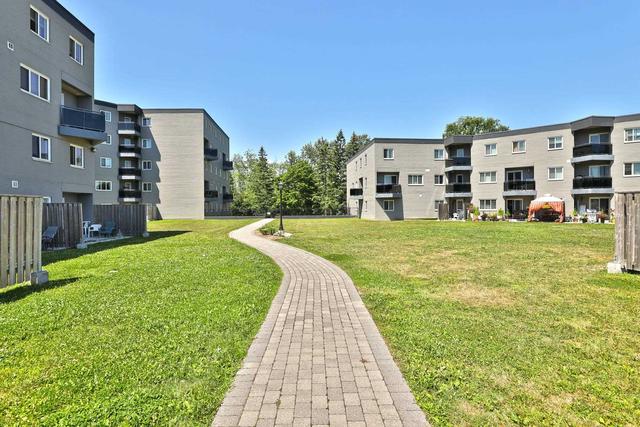 35 - 2001 Bonnymede Dr, Condo with 2 bedrooms, 2 bathrooms and 1 parking in Mississauga ON | Image 11