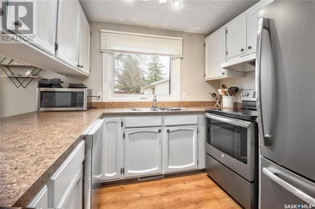 1100 Knox Pl, House detached with 3 bedrooms, 2 bathrooms and null parking in Prince Albert SK | Image 12