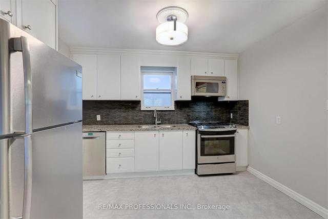 1 Winslow St, House detached with 3 bedrooms, 3 bathrooms and 3 parking in Toronto ON | Image 23