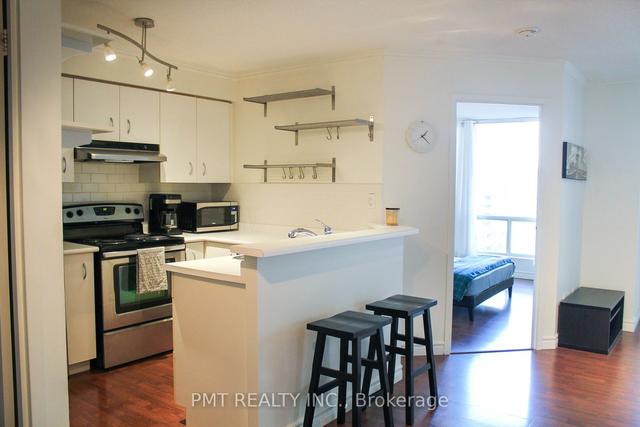 710 - 25 Grenville St, Condo with 1 bedrooms, 1 bathrooms and 0 parking in Toronto ON | Image 16