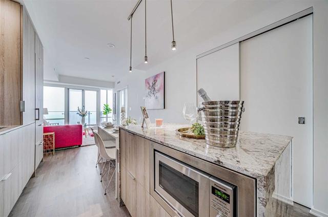 4908 - 1 Bloor St E, Condo with 2 bedrooms, 2 bathrooms and 1 parking in Toronto ON | Image 5