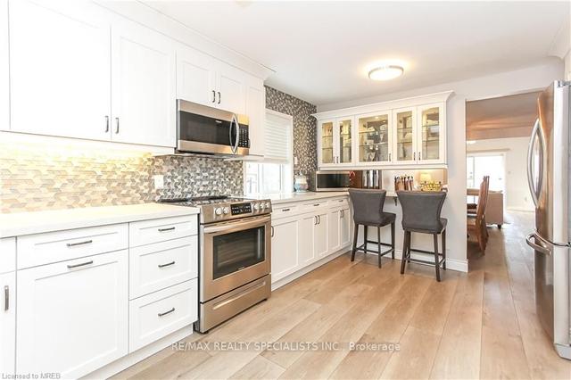 338 Oxbow Park Dr, House detached with 1 bedrooms, 2 bathrooms and 10 parking in Wasaga Beach ON | Image 14