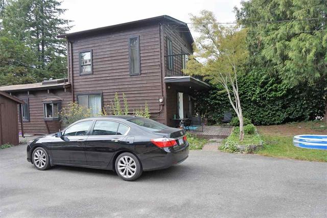 11103 Caledonia Dr, House detached with 5 bedrooms, 3 bathrooms and 9 parking in Surrey BC | Image 1