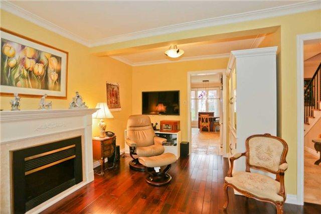 TH-1 - 50 Old Burnhamthorpe Rd, Townhouse with 3 bedrooms, 4 bathrooms and 2 parking in Toronto ON | Image 4