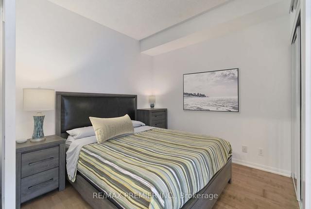 1401 - 832 Bay St, Condo with 1 bedrooms, 1 bathrooms and 0 parking in Toronto ON | Image 9