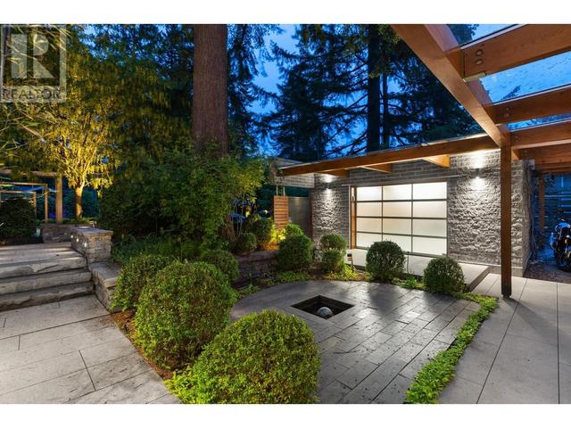 4229 Sunset Boulevard, House other with 3 bedrooms, 3 bathrooms and 3 parking in North Vancouver BC | Image 5