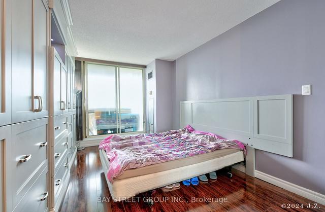 408 - 30 Thunder Grove, Condo with 2 bedrooms, 2 bathrooms and 2 parking in Toronto ON | Image 9