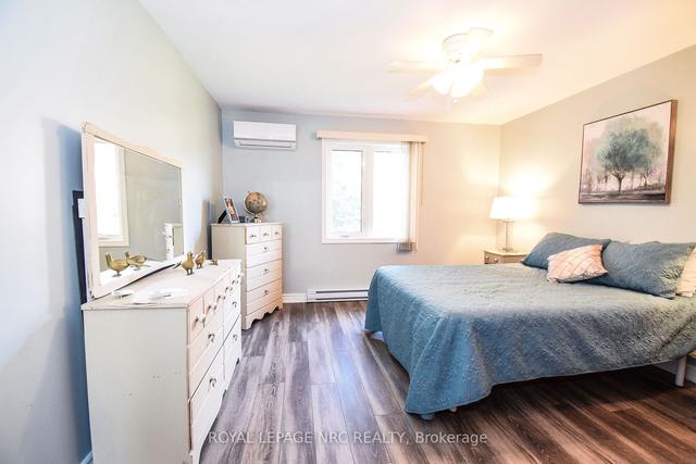 4 - 23 Nova Cres, Condo with 2 bedrooms, 1 bathrooms and 1 parking in Welland ON | Image 4